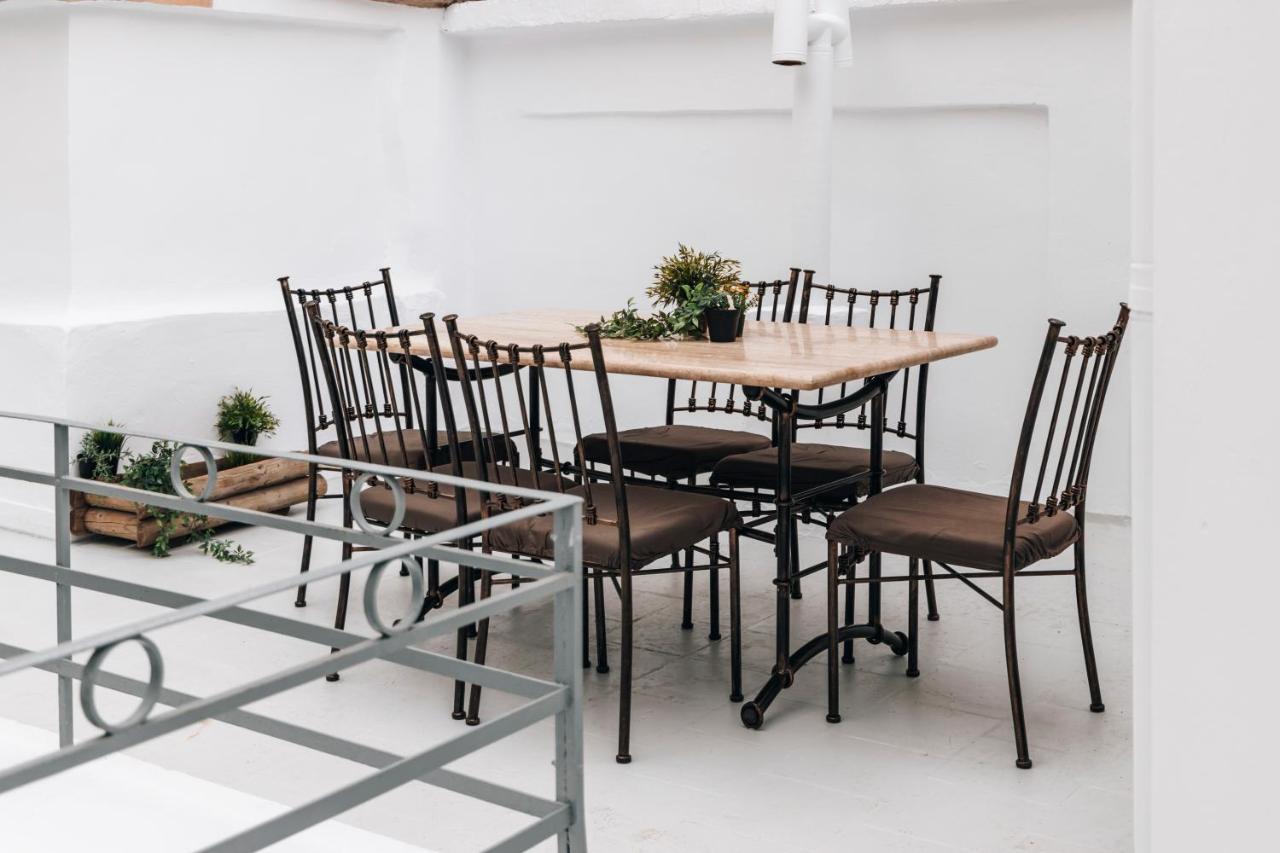 Monastiraki-Psiri, Old Town, 3-Bdr Apt, Sleep 6-10P, Spacious Court Yard Αθήνα Εξωτερικό φωτογραφία