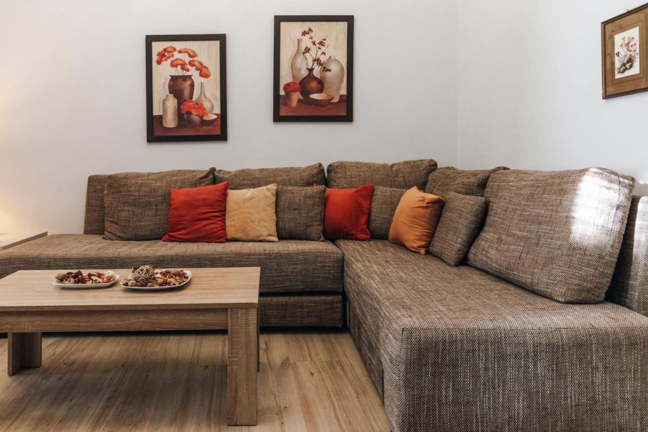 Monastiraki-Psiri, Old Town, 3-Bdr Apt, Sleep 6-10P, Spacious Court Yard Αθήνα Εξωτερικό φωτογραφία