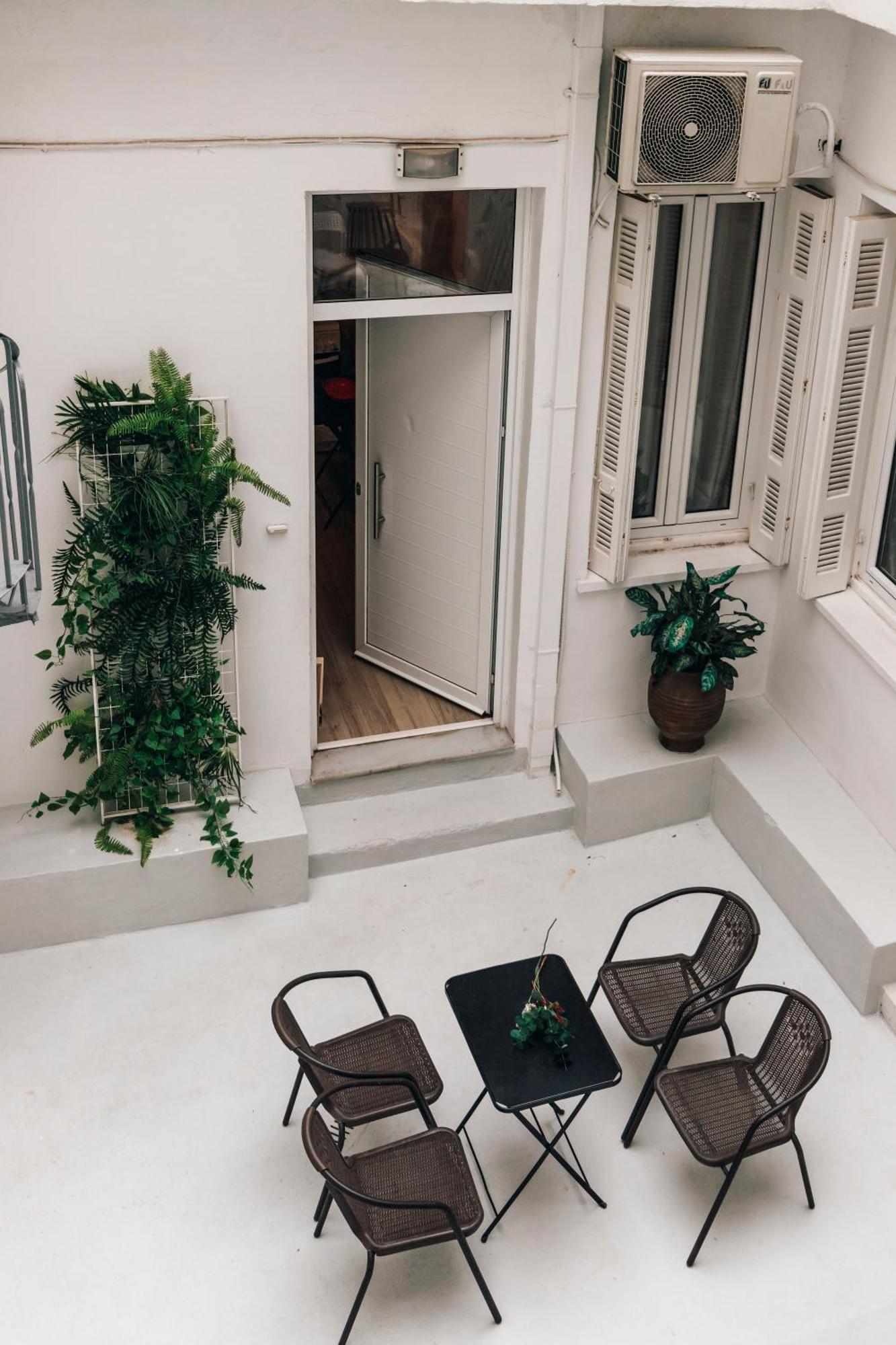 Monastiraki-Psiri, Old Town, 3-Bdr Apt, Sleep 6-10P, Spacious Court Yard Αθήνα Εξωτερικό φωτογραφία