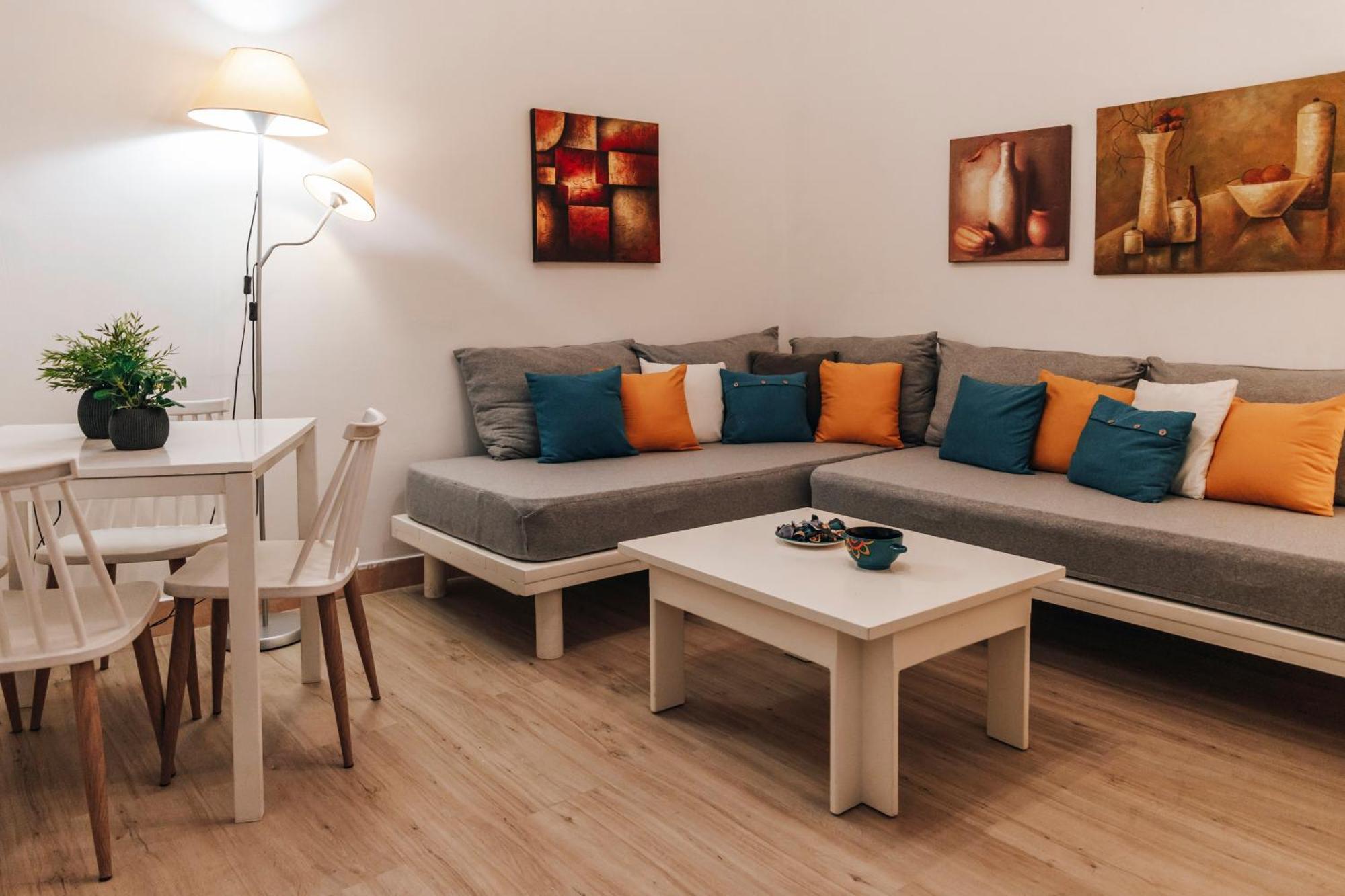 Monastiraki-Psiri, Old Town, 3-Bdr Apt, Sleep 6-10P, Spacious Court Yard Αθήνα Εξωτερικό φωτογραφία