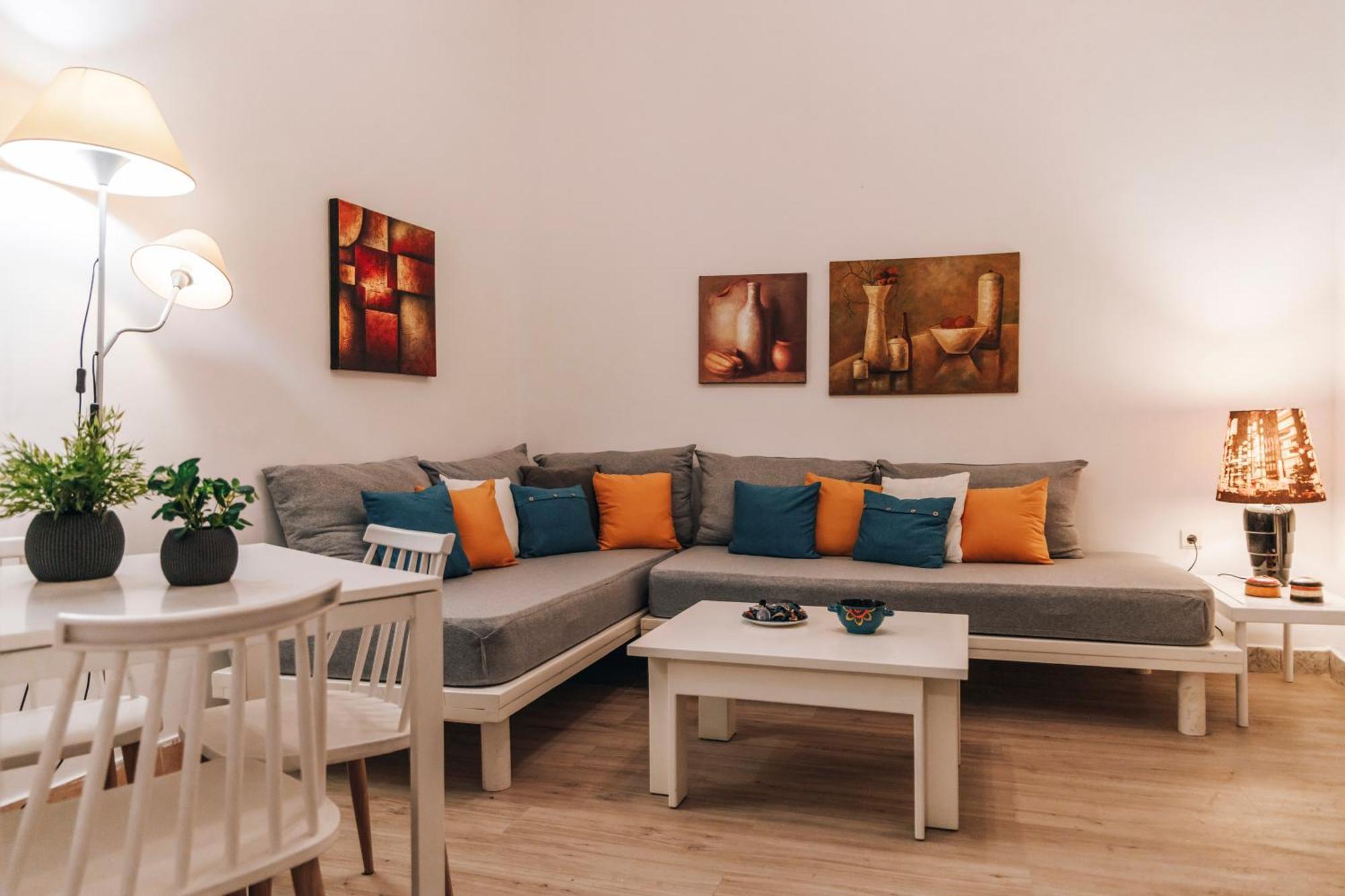 Monastiraki-Psiri, Old Town, 3-Bdr Apt, Sleep 6-10P, Spacious Court Yard Αθήνα Εξωτερικό φωτογραφία